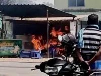 தீக்கிரையானது டீக்கடை ;பெரம்பலூர் அருகே கேஸ் சிலிண்டர் கசிவால் தீ விபத்து!