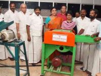 மத்திய அரசின் 100 சதவீத மானியம்: ரூ. 8.14 லட்சம் மதிப்பிலான கருவிகள், எந்திரங்களை விவசாய குழுக்களுக்கு, பெரம்பலூரில் கலெக்டர் வழங்கினார்.