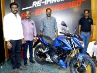 பெரம்பலூர் லிங்கம் பஜாஜ் ஷோரூம் சார்பில் புதிய பல்சல் பைக் அறிமுக விழா!