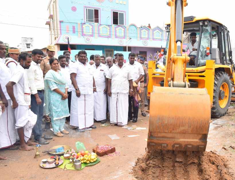 பெரம்பலூர்: ஆலத்தூர் ஒன்றியத்தில் ரூ.17.19 கோடி மதிப்பில் திட்டப்பணிகளுக்கு அடிக்கல நாட்டினார் அமைச்சர் சிவசங்கர்!