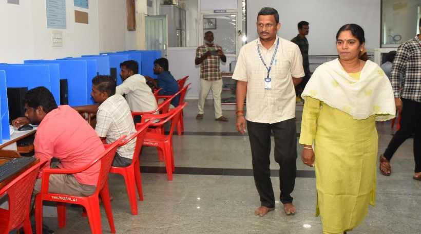 பெரம்பலூர்: ஒருங்கிணைந்த தொழில்நுட்ப சேவைகளுக்கான தேர்வு; மையங்களில் கலெக்டர் ஆய்வு!