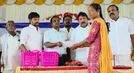 பெரம்பலூர்: வேப்பந்தட்டையில் “உங்களுடன் ஸ்டாலின்” திட்ட முகாம்; எம்.எல்.ஏ பிரபாகரன் பயனாளிகளுக்கு நலத்திட்ட உதவிகளை வழங்கினார்!