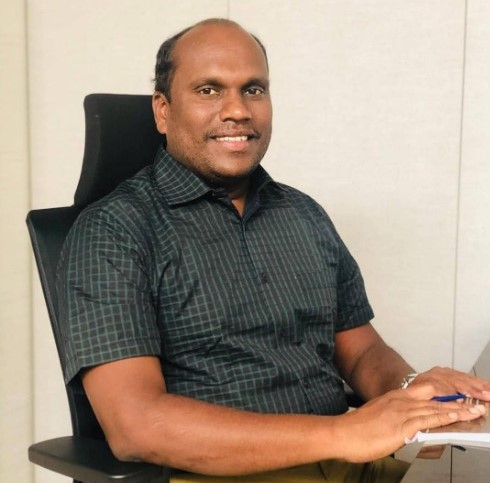 இளமையான சருமம் பெற வியர்வை வரும் வரை வேலை அல்லது உடற்பயிற்சி செய்ய வேண்டும் ; பெரம்பலூர் அன்னை சிறப்பு தோல் நோய் சிகிச்சை மைய நிபுணர் டாக்டர் க.இளங்கோவன் தகவல்!