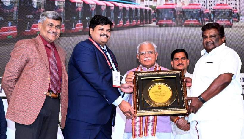 சென்னை மாநகர போக்குவரத்து கழகத்திற்கு விருது; மத்திய அமைச்சர் மனோகர் லால் கட்டார், அமைச்சர் சிவசங்கரனிடம் வழங்கினார்!