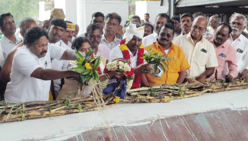 பெரம்பலூர்: எறையூர் சர்க்கரை ஆலையில் கரும்பு அரவை பணி; கலெக்டர் எம்.எல்.ஏ தொடங்கி வைத்தனர்!