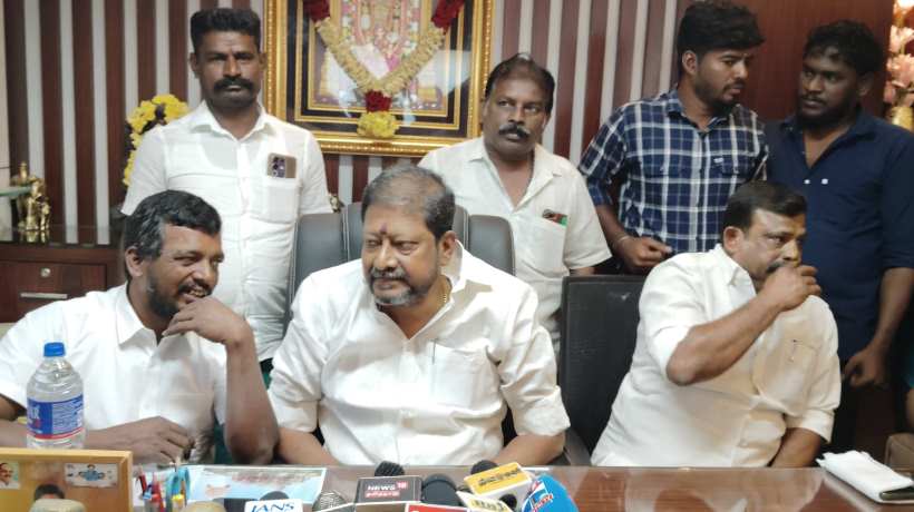 பெரம்பலூர்: குரு விசுவாசம்; வைத்தியலிங்கத்தை தொடர்ந்து அதிமுக & அம்மாவின் விசுவாசி RTR திமுகவில் இணைகிறார்!