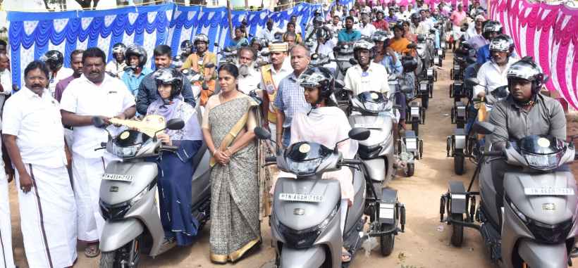 பெரம்பலூர்: உலக மாற்றுத் திறனாளிகள் தினம்; 102 பேருக்கு ரூ.91.54 லட்சம் மதிப்பில் நலத்திட்ட உதவிகளை வழங்கினார் அமைச்சர் சிவசங்கர்!