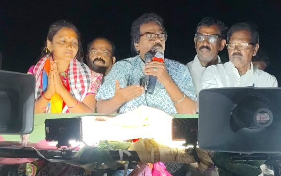 குன்னம்: ஐஜேகே வேட்பாளர் சரண்யாவை ஆதரித்து சினிமா டைரக்டர் தங்கர்பச்சான் பிரச்சாரம்!