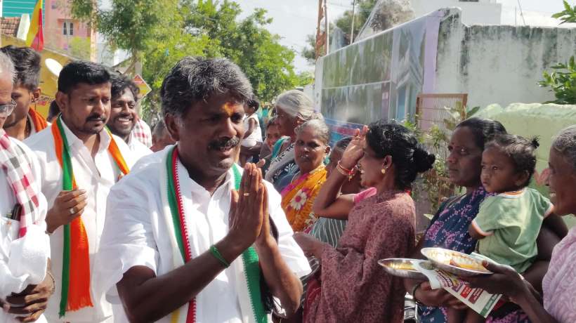 பெரம்பலூர்: விசுவக்குடி நீர்த்தேக்கம் கொண்டு வந்ததை போல அங்கிருந்து அன்னமங்கலம் ஏரிக்கு கிளை வாய்க்கால் அமைப்பேன்; அதிமுக வேட்பாளர் இளம்பை இரா.தமிழ்ச்செல்வன் பிரச்சாரத்தில் வாக்குறுதி!