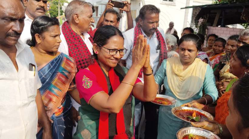 பெரம்பலூர்: ஸ்டாலின் திட்டங்கள் தொடர உதயசூரியன் சின்னத்திற்கு வாக்களிக்க கோரி வேப்பந்தட்டை மேற்கு ஒன்றியத்தில் திமுக வேட்பாளர் டாக்டர். ஜெயலட்சுமி பிரச்சாரம்!