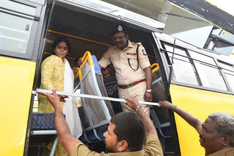 பெரம்பலூர்: தனியார் பள்ளி வாகனங்களில் பாதுகாப்பு குறித்து கூட்டுக்குழு தலைமையில் ஆய்வு!