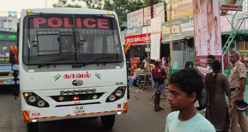 பெரம்பலூர்: நகர் உள்ளிட்ட பல பகுதிகளில் போலீசார் பலத்த கண்காணிப்புடன் பாதுகாப்பு!