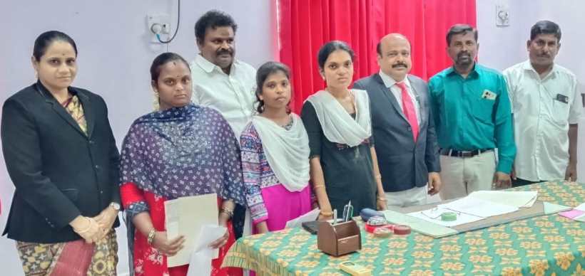 பெரம்பலூர்: சான்றிதழ்கள் இல்லாமல் தவித்த மாணவிகளின் மேல்படிப்பை தொடர உதவிய நிரந்தர மக்கள் நீதிமன்றம்!