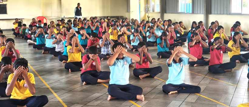 பெரம்பலூர்: சிறுவாச்சூர் ஆல்மைட்டி வித்யாலயா பப்ளிக் பள்ளியில் யோகா தினம்!