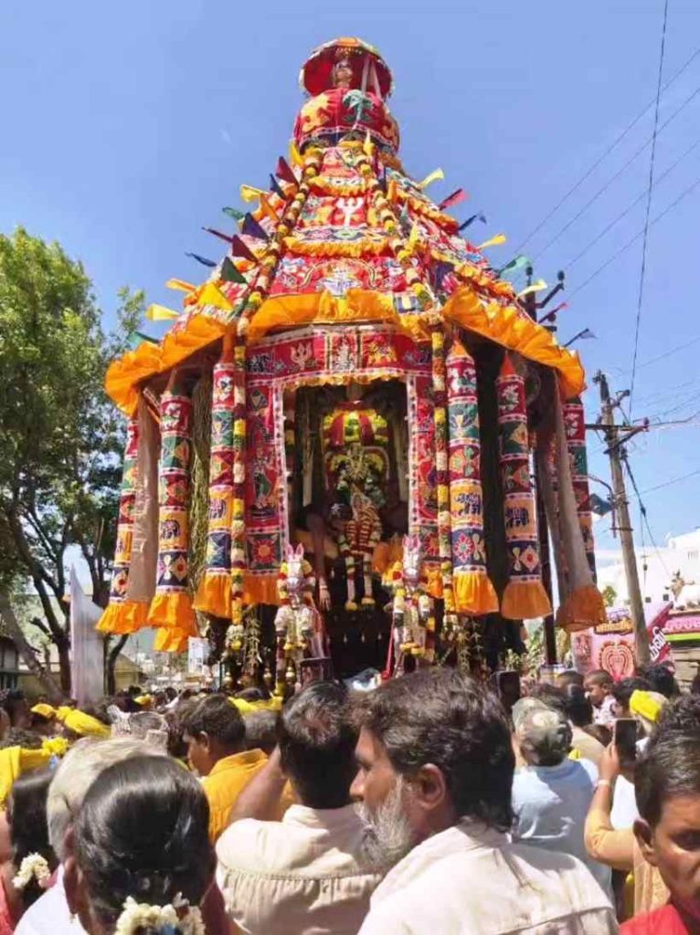 பெரம்பலூர்: அரும்பாவூர் மாரியம்மன் தேர்திருவிழா! திரளான பக்தர்கள் வடம் பிடித்தனர்!