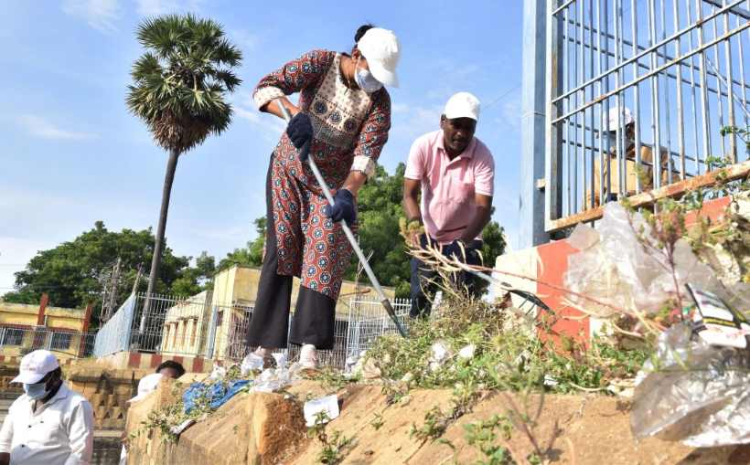 பெரம்பலூர்: சிறுவாச்சூரில் பெருமளவு தூய்மை பணி ; எம்.எல்.ஏ முன்னிலையில் கலெக்டர் தொடங்கி வைத்தார்!