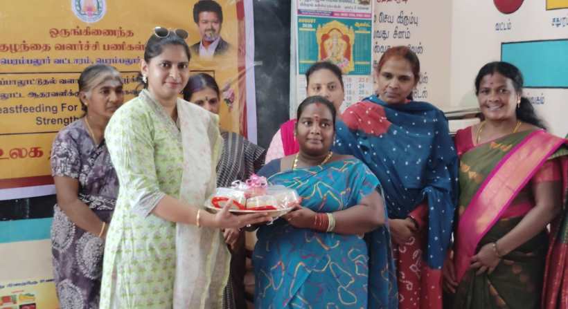 பெரம்பலூர்: உலக தாய்பால் தின விழா ; சுமார் ஒன்றரை மணி நேரம் காலதாமதாக வந்த கலெக்டர்; கர்ப்பிணி பெண்கள், குழந்தைகள், தாய்மார்கள் அவதி!