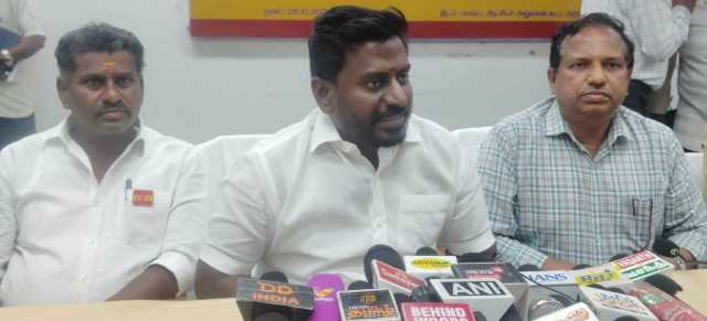 தனியார் பள்ளிகள் வார விடுமுறை நாட்களில் சிறப்பு வகுப்புகள் நடத்தக் கூடாது; அமைச்சர் ராஜ்மோகன் கண்டிப்பு!